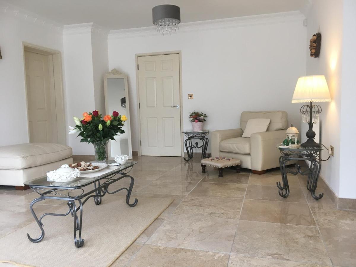 Rowan House Bed Breakfast Main House & Self Contained Self Catering Apartment Cymmer Luaran gambar