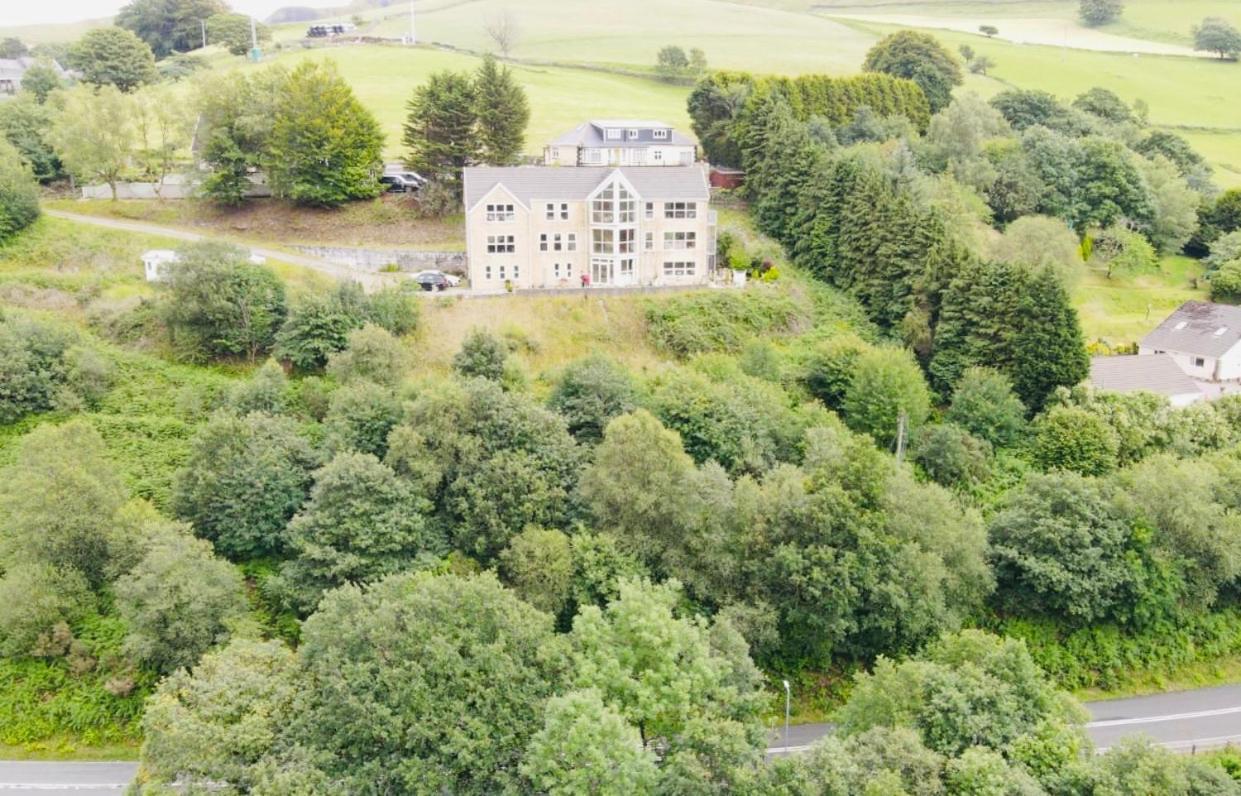 Rowan House Bed Breakfast Main House & Self Contained Self Catering Apartment Cymmer Luaran gambar