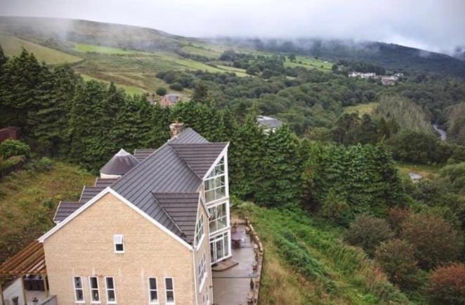 Rowan House Bed Breakfast Main House & Self Contained Self Catering Apartment Cymmer Luaran gambar